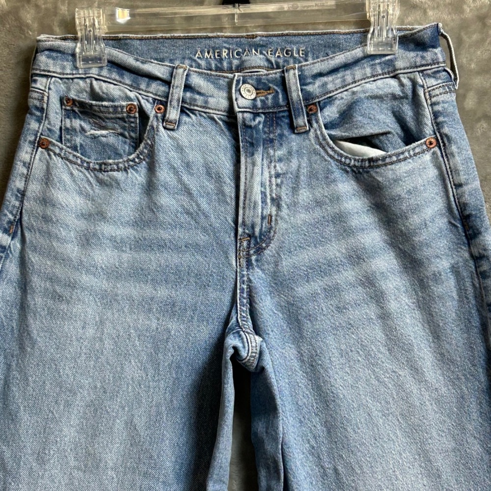 American Eagle Womens Size 4 Regular Strigid Wide Leg Light Wash Jeans - Picture 2 of 12